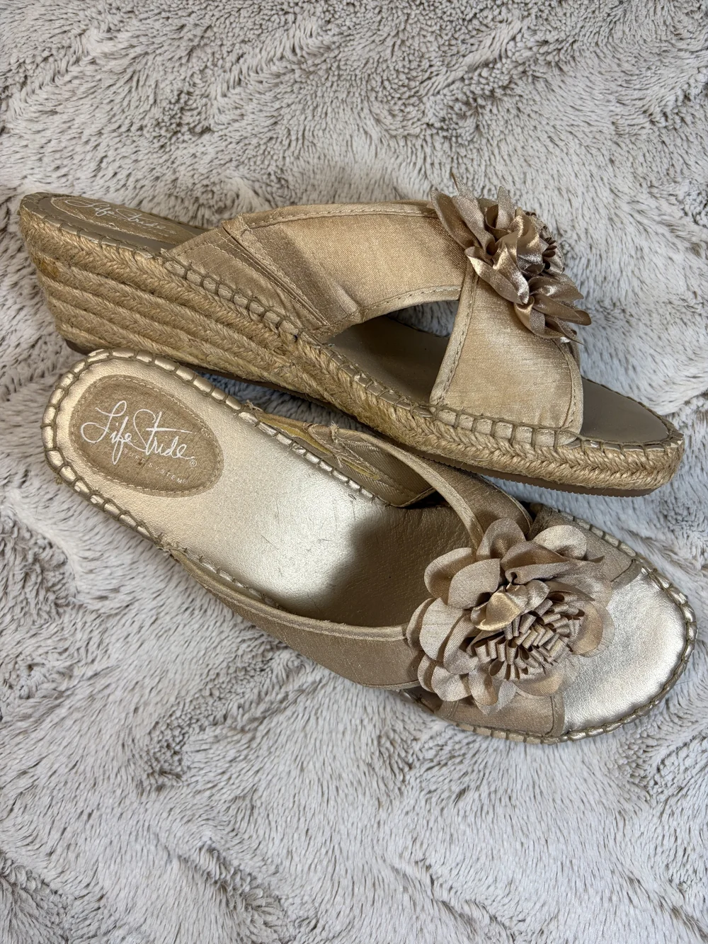 Life Stride Comfy Beige Espadrille Wedge Slides with Decorative Flower Size 11M